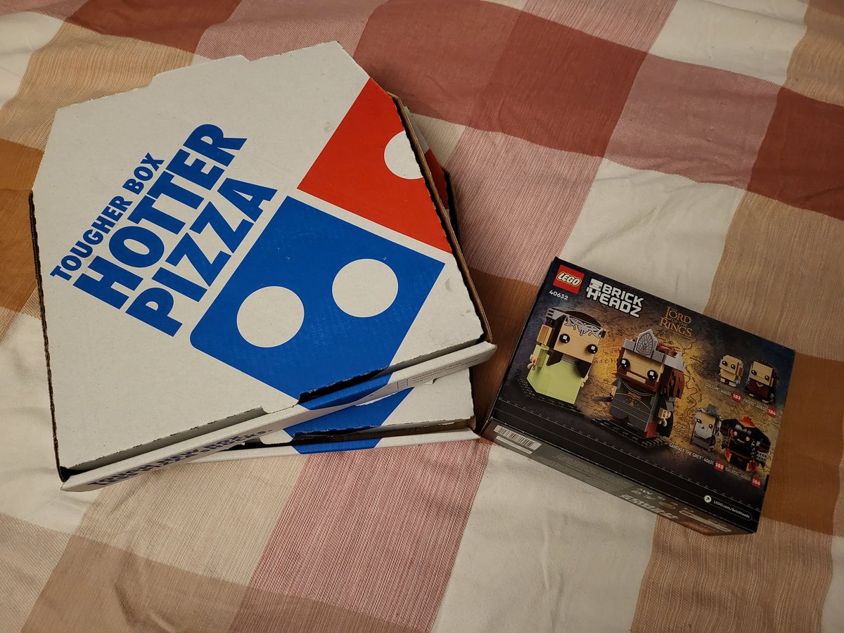 Stuffedy's tweet image. Valentine's Day date night in the Stuffedy house