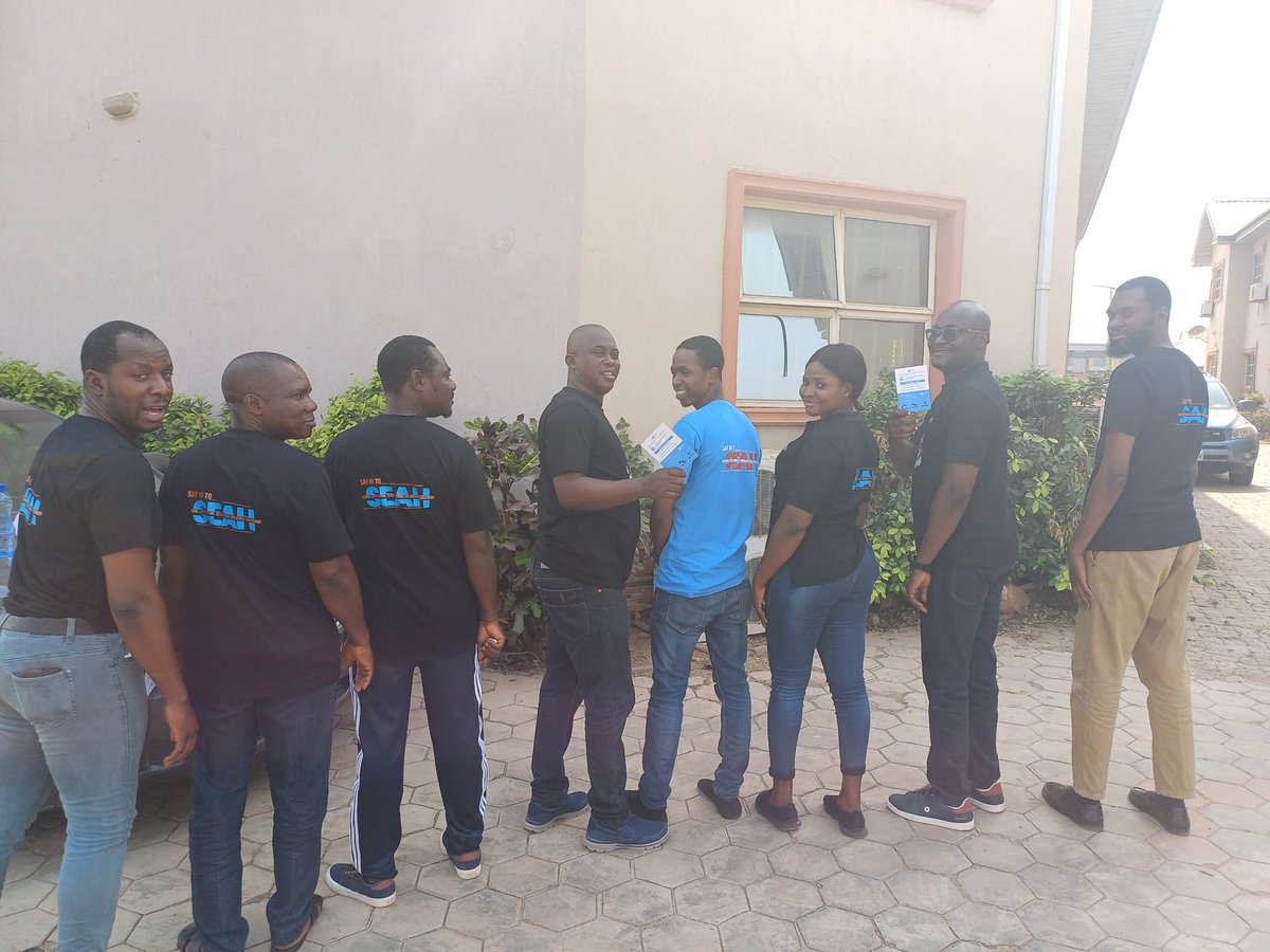 OLivingspring's tweet photo. Increase the awareness of the policy addressing Sexual Misconduct by the WHO Osun team using the customised PRSEAH T-shirt
@WHONigeria
@CWarigon
@oyo_team https://t.co/WZzgALYUEi