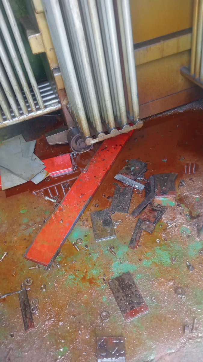 CityPowerJhb's tweet photo. #CityPowerUpdate
#RandburgSDCUpdate

We are aware of an outage affecting customers in Blairgowrie as a result of vandalised Transformer Switching Station (TSS) on 24 Loots Road corner Replic Road. We are currently in the process of sourcing a new TSS in order to replace the one vandalised  and its components stolen. There is no ETR at the moment.

We apologise for the inconvenience caused. ^KM