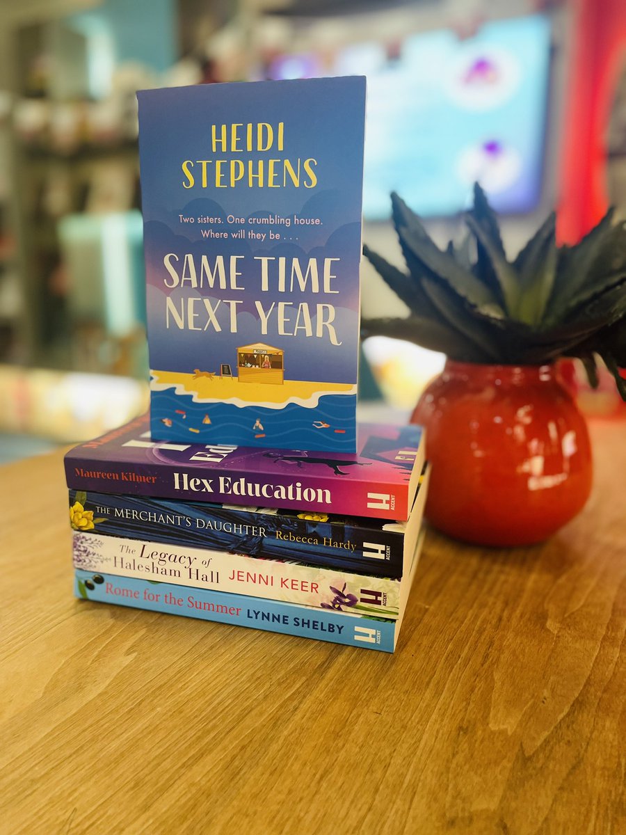 Happy #ValentinesDay! 💙💛💜 

We’re celebrating every kind of love today with another bumper #giveaway. 

For your chance to #win this book bundle:

💘 Like
💌 Retweet 
🫶 Follow us 
💞 Tag your valentine 

UK only/18+ 

Winner chosen @ 12pm, Monday 19 February
