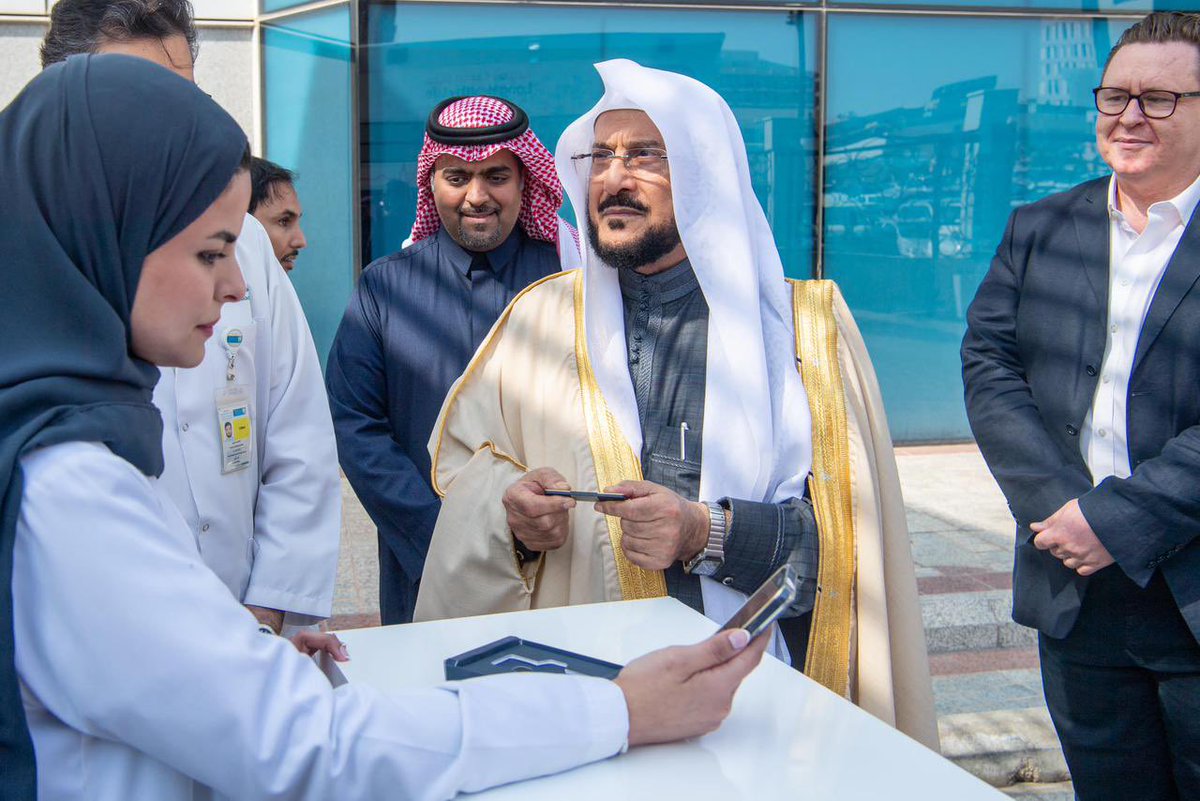 abaaljaish's tweet photo. بشراكة مميزة مع@Saudi_Moia و بتوجيهات سديدة من@KhalidFAlhabib نبضات تواصل رسالتها النبيلة في خدمة المجتمع من خلال حملة(قلبك..حياتك)، كل الشكر و التقدير لمعالي @Dr_Abdullatif_a على دعمه اللا محدود و غير المستغرب للحملة. @NABADAT2020 https://t.co/5L9nMCHmKp