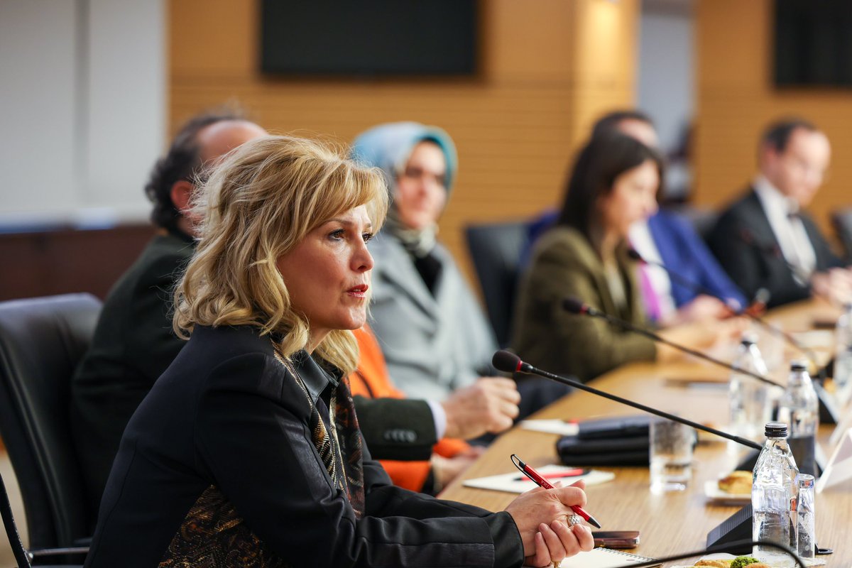 Tika_Turkiye's tweet photo. Türk Dünyası Arabulucular Birliği (@tdarbbirligi) Yönetim Kurulu Başkanı Sn. Yakup Erikel (@yerikel) ve beraberindeki heyet, TİKA Başkanı @SerkanKayalar_'ı ziyaret etti. https://t.co/5EYptFCikk
