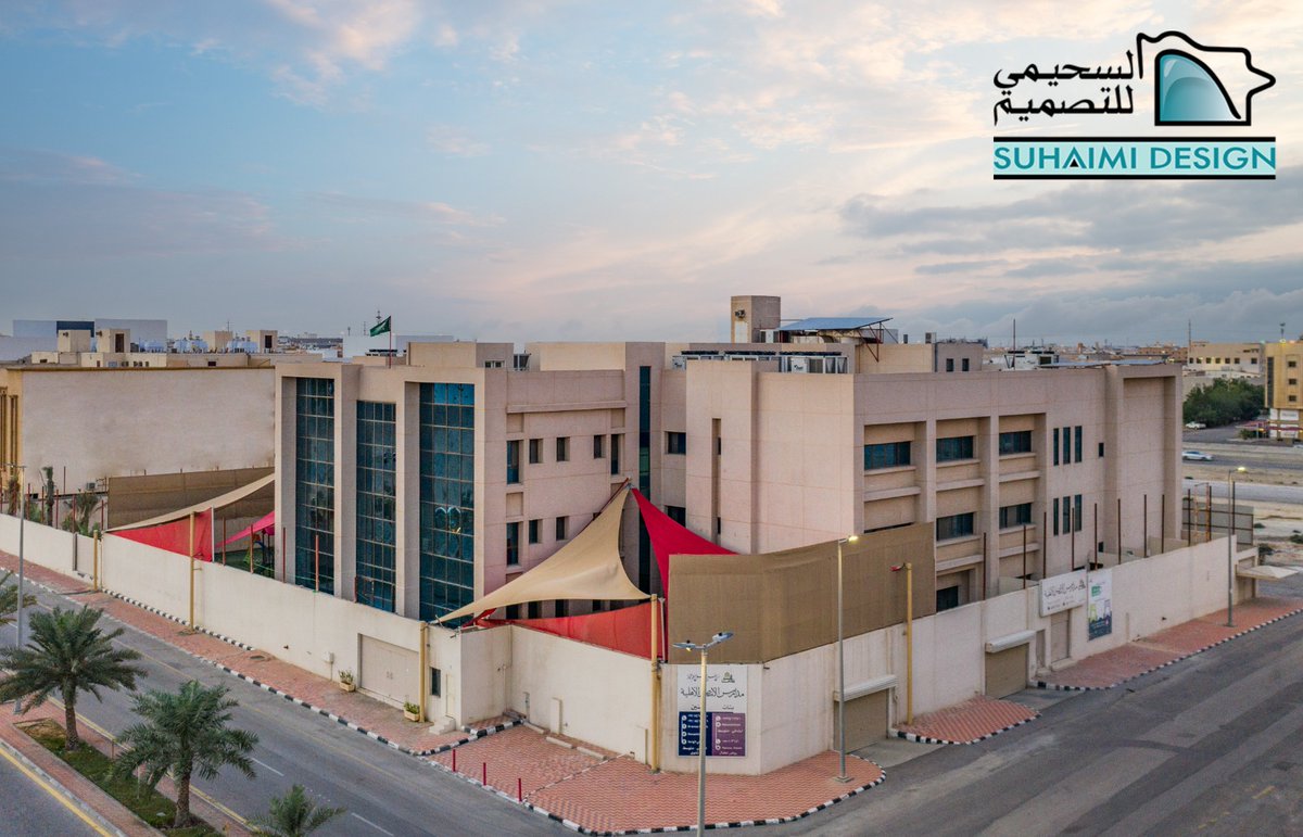 Suhaimi_Design's tweet image. مدارس الأنصار الأهلية للبنات-الدمام
يقع المبنى في حي الروضة بالدمام، وتم بناؤه على مساحة ٣،٧٠٢ متر مربع وبمساحة بناء اجمالية تبلغ ١٠،٦٥٤ متر مربع. يتكون المبنى من ثلاث طوابق علوية وطابق تحت الأرض مخصص ل٤٣ سيارة.
#SaudiProjects #Architecture #Design #Supervision #Dammam #School