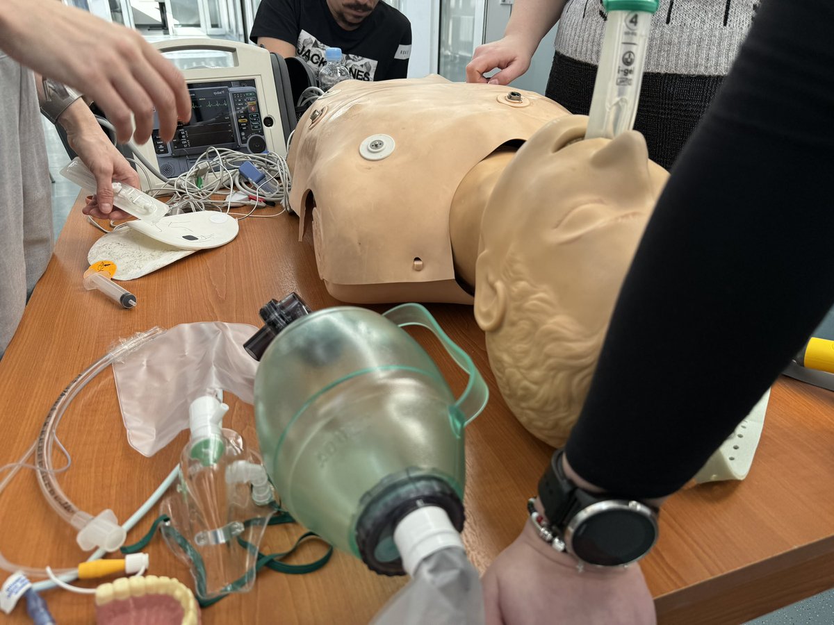 andrej_hohnec's tweet image. Day 3. #emcc #EmergencyMedicine @Edu_EuSEM @zdravniska @EuropSocEM @gregorprosen @UKCMaribor