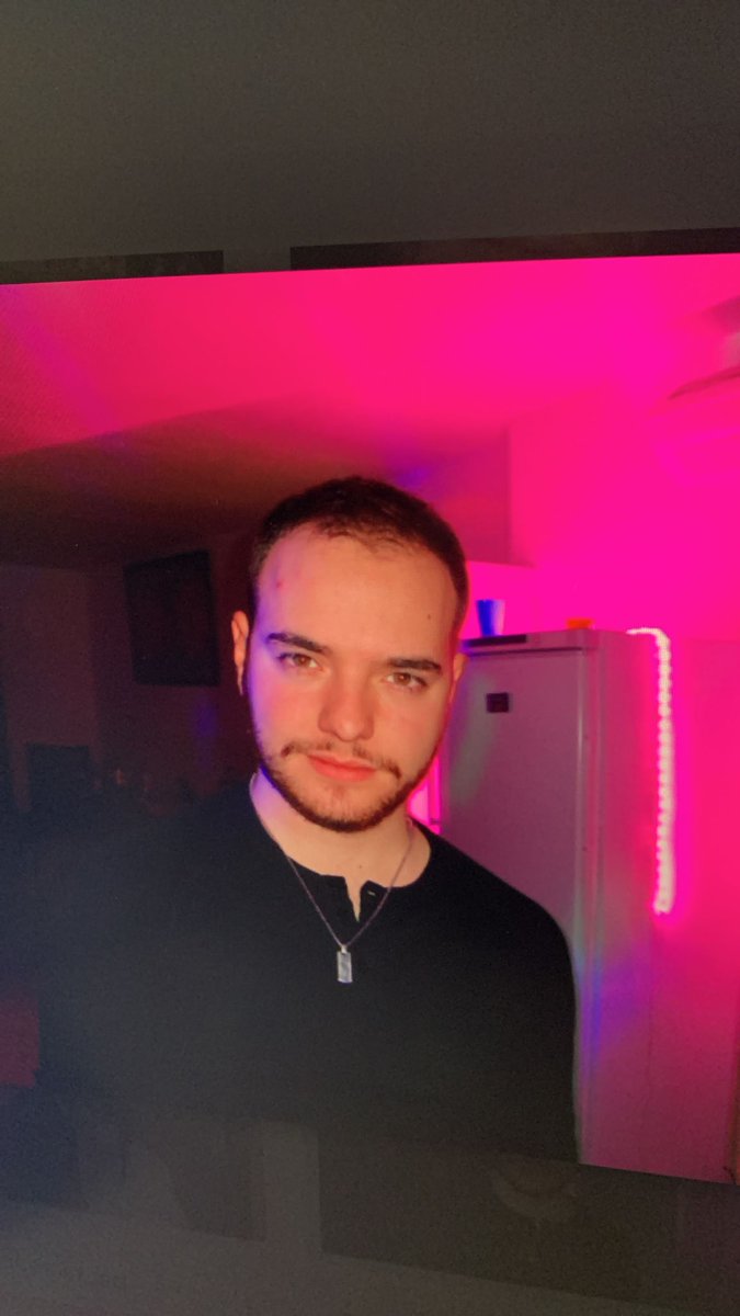 _Felio_'s tweet photo. Croncho (Famous putero and profesional balding coach) and Nicki Nicole are rumored to now be dating. https://t.co/wtmrBmHpgz