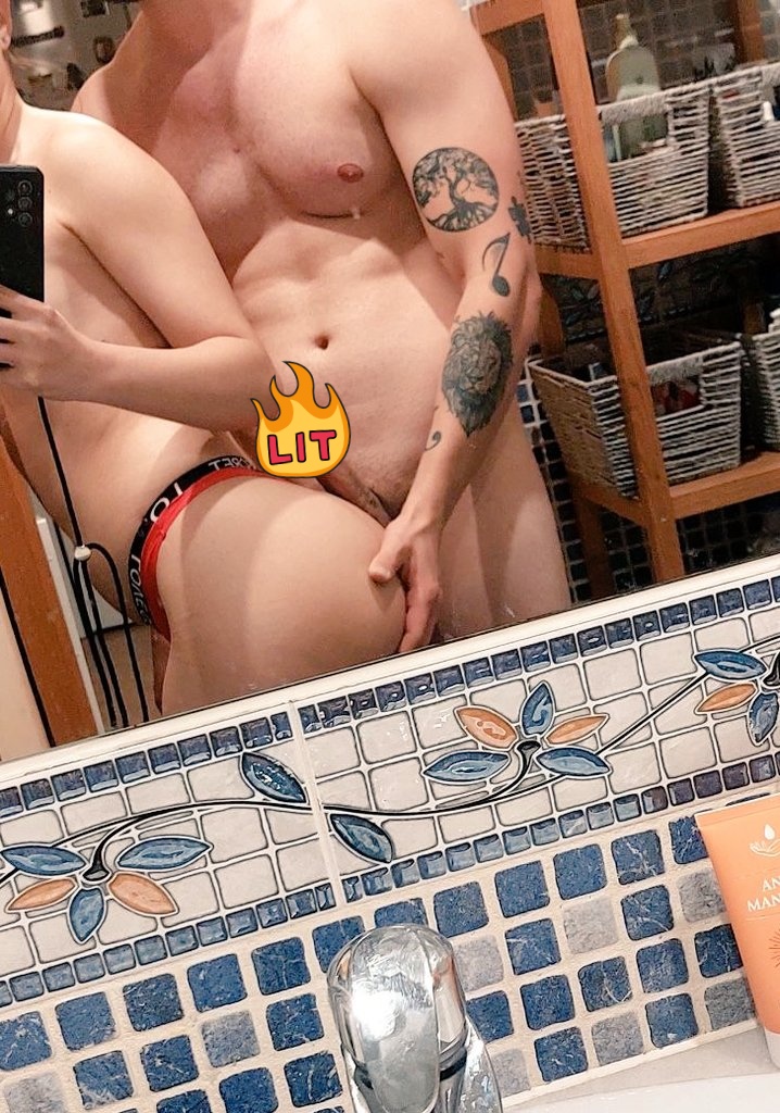 Feliz día del amor y la amistad; pero también es miércoles de culoooooo 
😜😋🔥😏

#ValentinesDay #MiercolesDeCulazos #mierculos