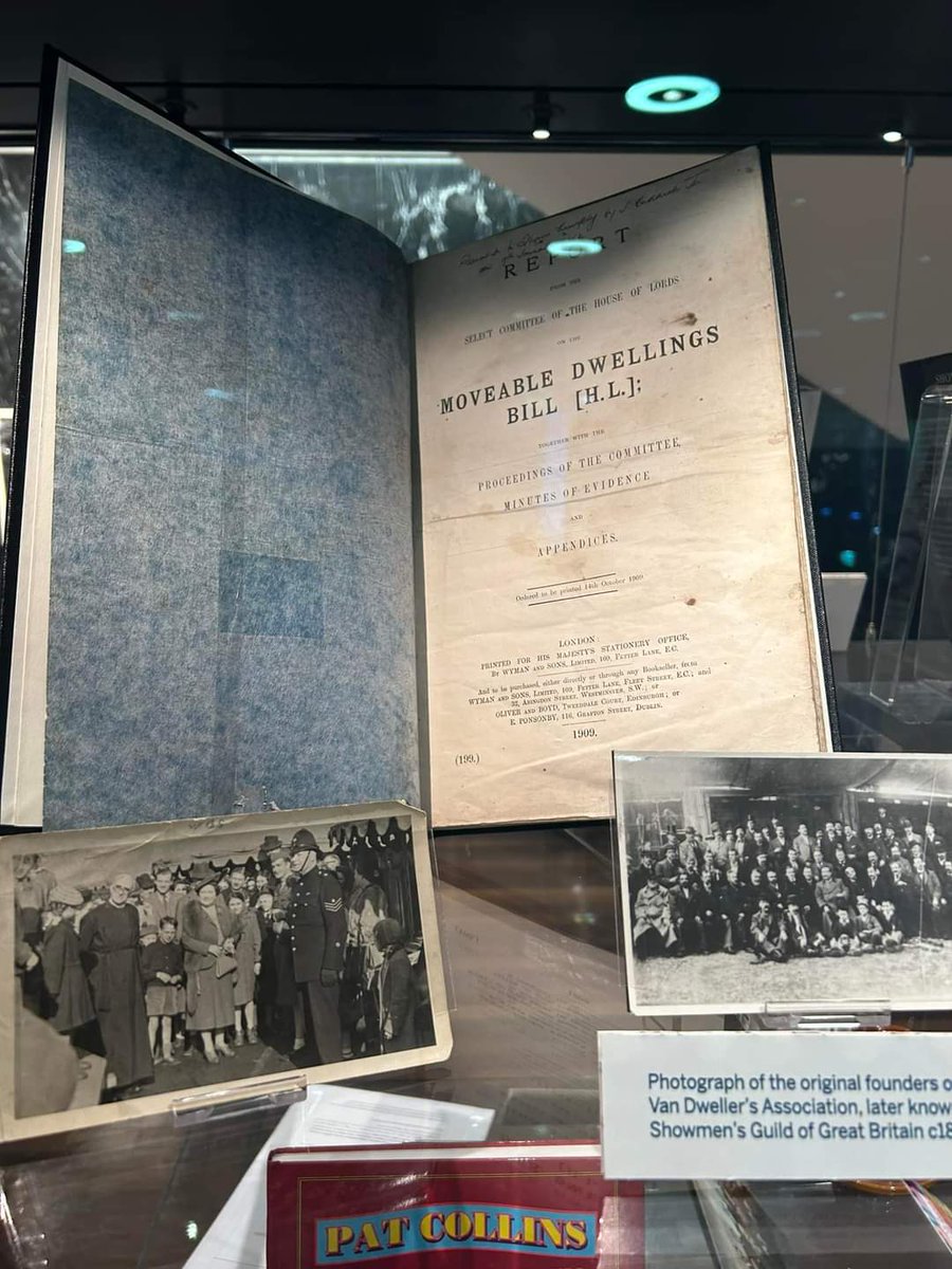 EPIC_UK_'s tweet image. EPIC gave a workshop at the It’s all a Show Exhibition at the @Fairarchives in partnership with @ShowmensCharity
They invited EPIC to have a display in their travelling exhibition. Thank you for having us!
#mentalhealthawareness #decolonialdesign #showpeople #realisewhatspossible