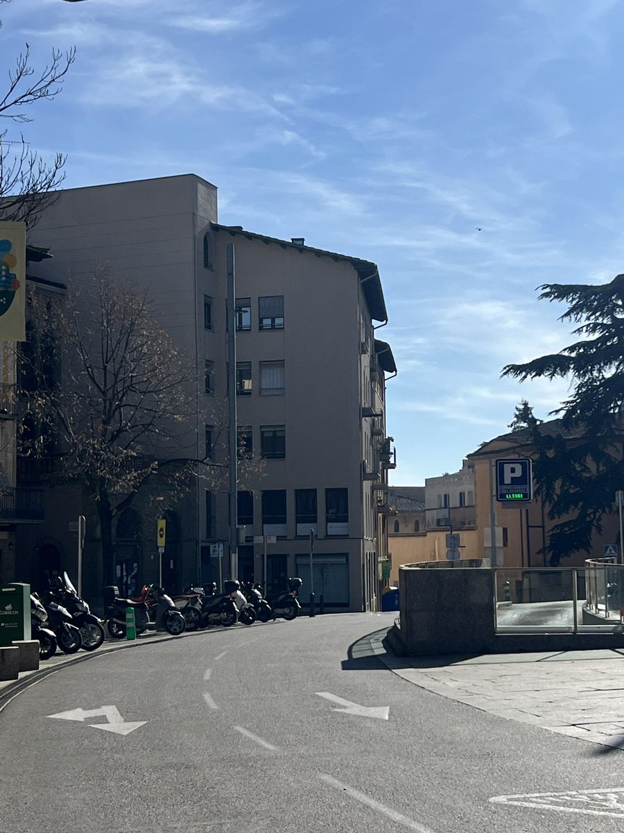 ssdetectius's tweet image. Imatges d’abans i després de l’edifici on es troben les nostres oficines a la Pl. Santa Teresa de #Vic

Necesites contractar un #detectiu ?

Contacta amb nosaltres:
📞 938814871
📧 info@ssdetectius.com

#detectiusprivats #investigació #seguretatprivada #assessoria #ssdetectius