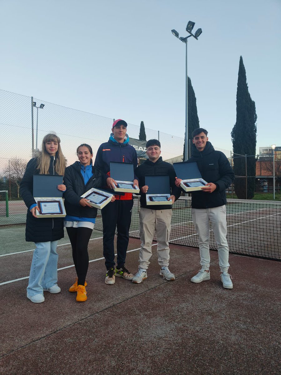 Club Tenis Alborada tweet media