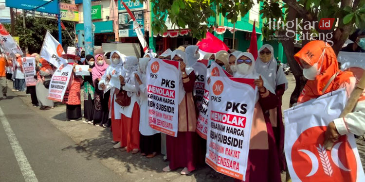 Sby : PDIP Oposisi
Jkw : PKS Oposisi

Sekarang
Welcome to
PKS + PDIP Mode Oposisi
#Pemilu2024