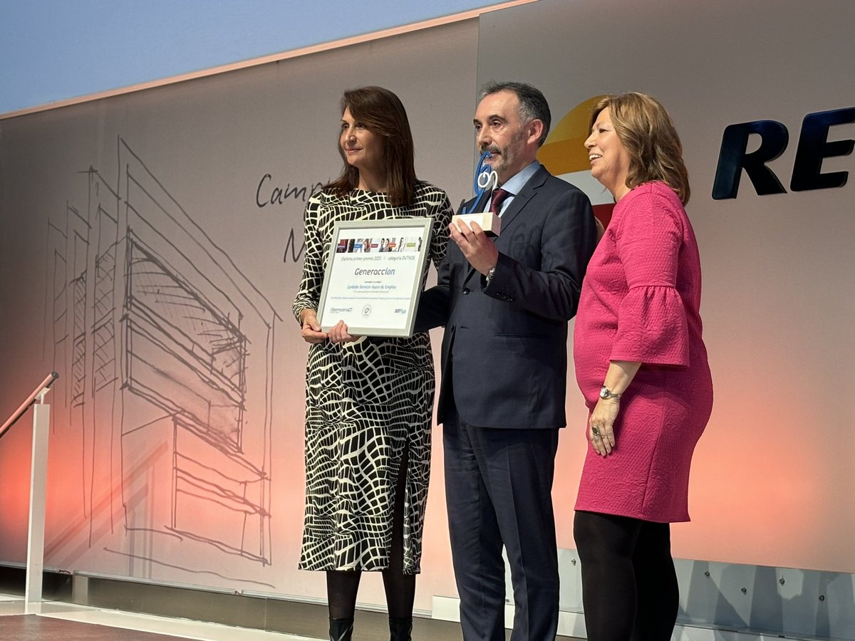 generacciona's tweet photo. 🥇 1º Premio categoría OUTSIDE Company para Lanbide-Servicio Vasco de Empleo @lanbideejgv, por su iniciativa 'Lan-Mentoring'
#PremiosGeneracción5 
📍 @Repsol https://t.co/il6ArM8DKl
