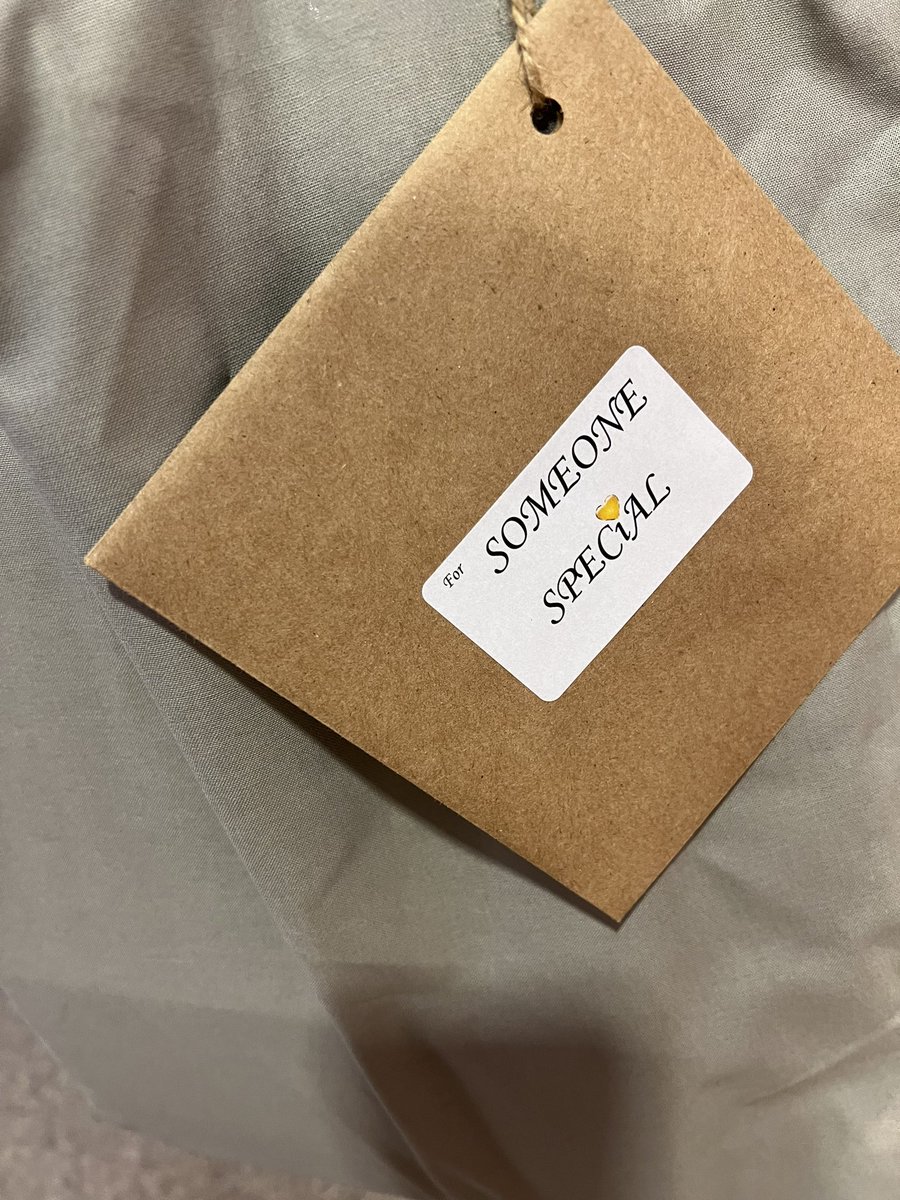 StMungos_Lib's tweet photo. Book gifting underway today with @cbeerclasswork !! Recipients so far have been over the moon with their #Valentine2024 gifts. Much love to the @stmungospta1 without whom this wouldn’t have happened! #ReadForEnjoyment #BookLove https://t.co/c0mVKCt8XM