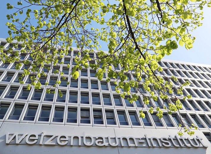 Hello #AcademicTwitter! We are looking for international scientists who want to develop, discuss and investigate new ideas as Fellows at the Weizenbaum Institute in Berlin. The call for our Open Fellowship Program is open until March 31. Apply now ➡️ weizenbaum-institut.de/en/institute/w…