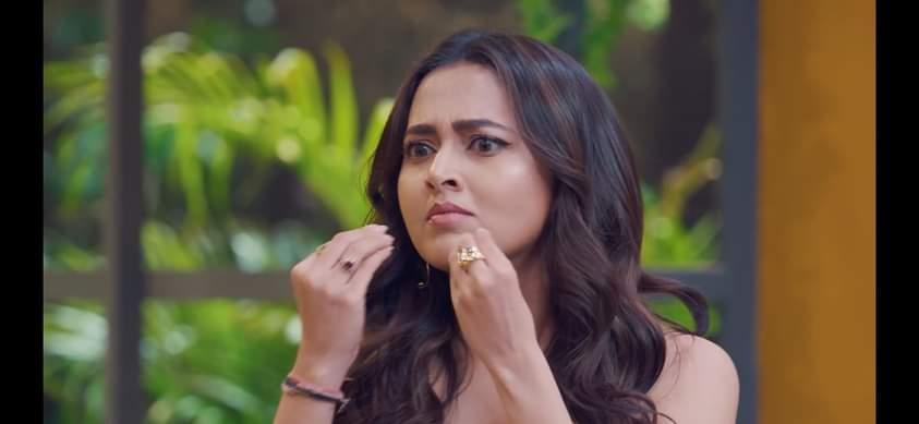 VarshaASNS's tweet image. Just now saw #FamilyTable episode of #TejasswiPrakash on epic on it was amazing loved it
Teju After tasting ragi laddoo she said  Majhya sathi theva side mein so cute 🥰
Teju see you tube and make dishes but chopping her mom does 🤣❤️
Loved the episode 

#TejRan