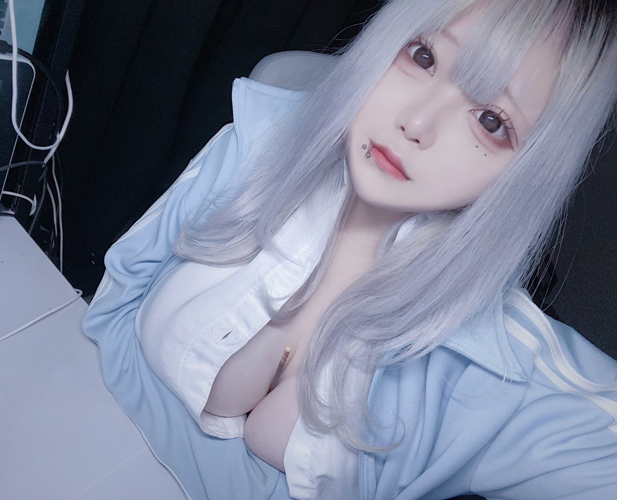 llloup_'s tweet photo. バレンタインだし、
わたしもチョコあげるね https://t.co/Nqya0gb8Tz
