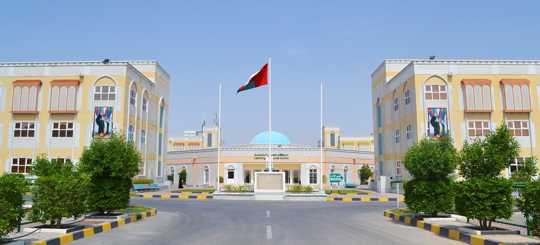 z_araimi's tweet photo. #كلية_صور_الجامعية صرح تعليمي امتداء لاكثر من٢٠سنه ولنا الفخر في تخريج افواج منها ولكن #مامصير_موظفين_كلية_صور_الجامعية هل يكافئ الموظف بعد تفانية في العمل واستمراره رغم الصعوبات  بعدم اعطائه حقوقه رواتب متراكمه ازمة الموظفين ليست وليدة اليوم انما اشهر او بالاصح تكاد تكمل السنتين https://t.co/utZfJ33iIP