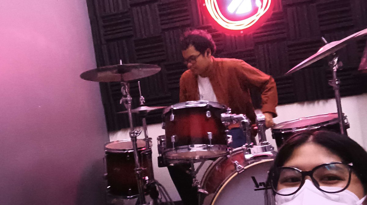 kosyne 💫🌈 has graduated! tweet media