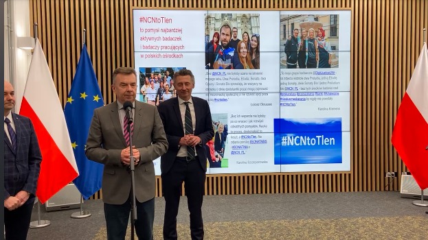 Kaja_K_ska's tweet photo. #NCNtoTlen został doceniony przez @MNiSW_GOV__PL i poskutkował zastrzykiem 200 mln PLN. Nauka ma twarz i to nie jedną, czekamy na dalsze zwiększanie szans dla polskich naukowców! https://t.co/Ds91DoUl1k