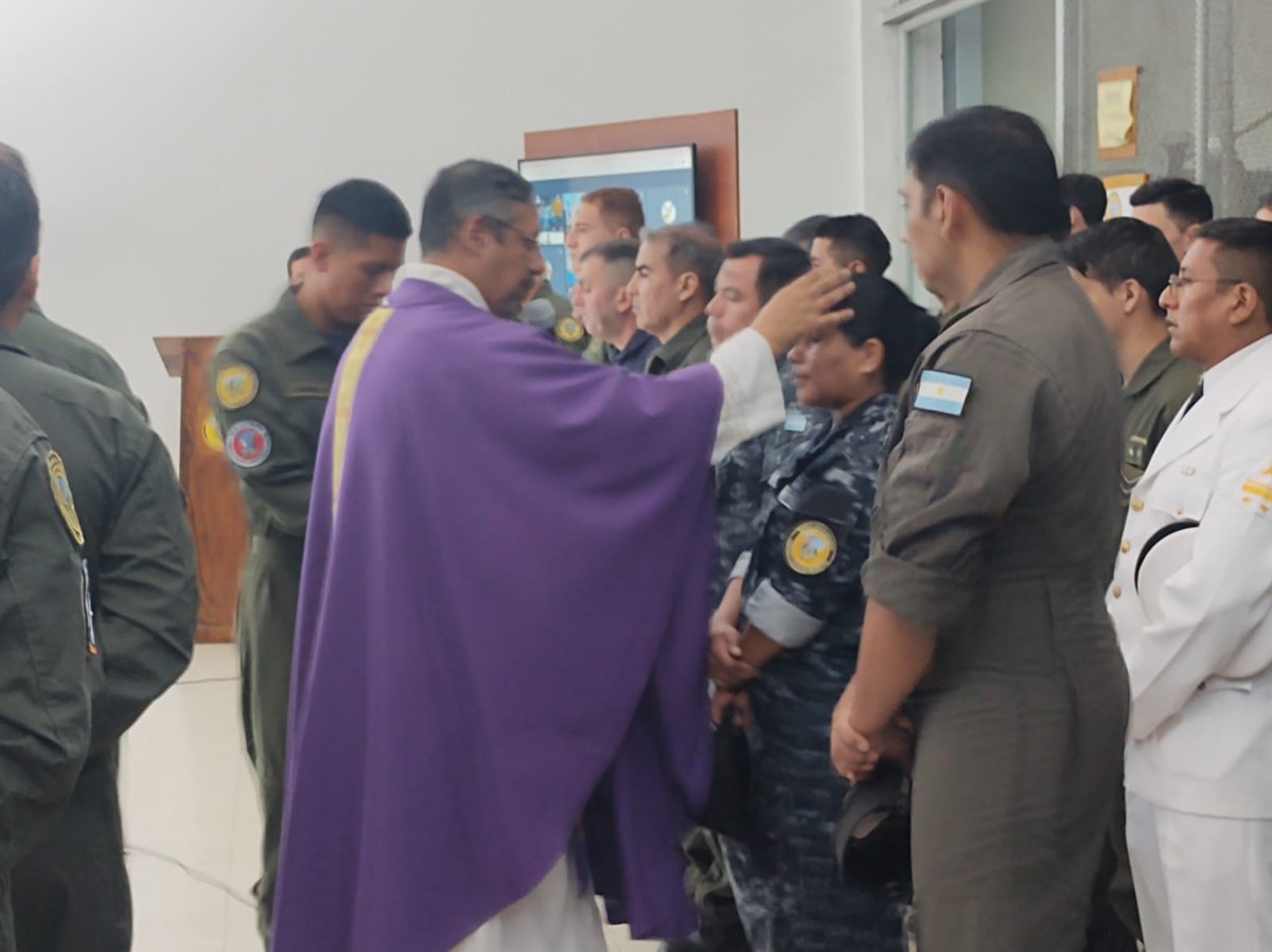 Comando Conjunto Antártico (@cocoantar) on Twitter photo El Comando Conjunto Antártico y sus respectivas bases, participaron de la Misa de miércoles de Cenizas, dando inicio a la Cuaresma. El Comando Conjunto Antártico y sus respectivas bases, participaron de la Misa de miércoles de Cenizas, dando inicio a la Cuaresma.
