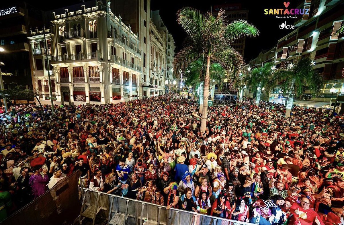 1Nelson7M's tweet photo. Lo siento amigo, pero quien no conoce a dios… a cualquier santo le reza 🫣
📍Santa Cruz de Tenerife. https://t.co/pfncR0wBvV