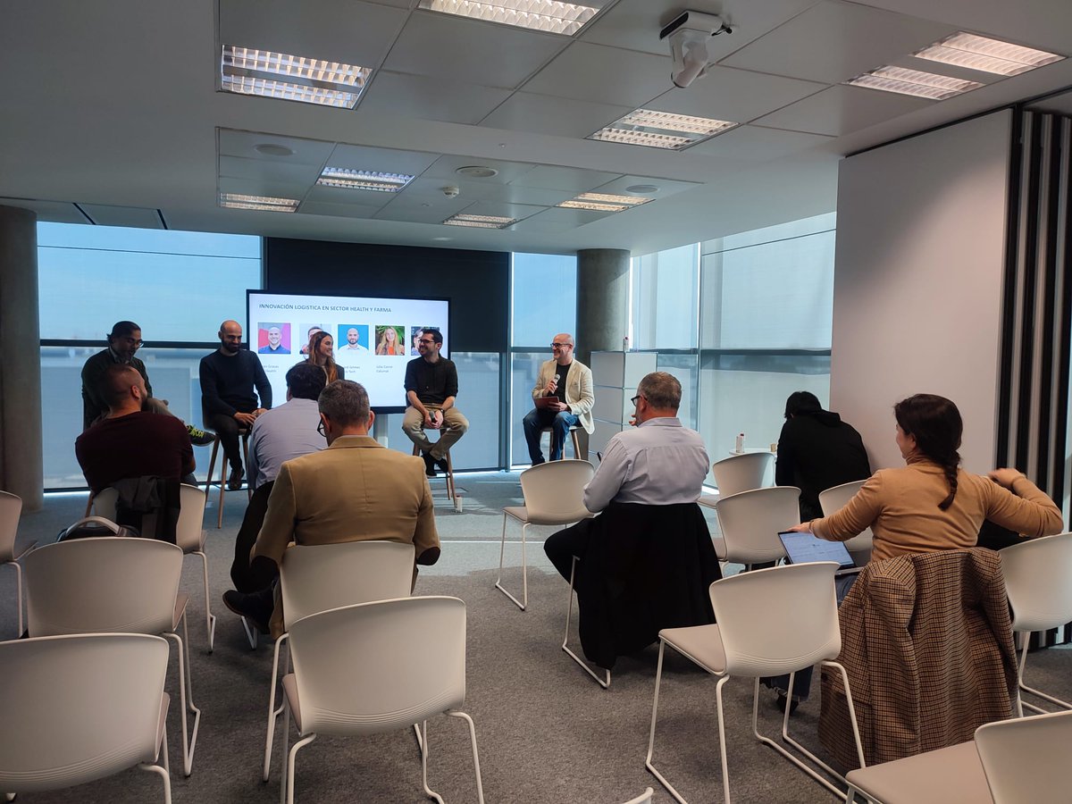 LogisticsIncBCN's tweet photo. 🌐 Hoy en el marco del programa de Barcelona Health Week, hemos celebrado en la incubadora la mesa redonda: Innovación Logística en sector #Health y #Farma. Algunas de las start-ups incubadas: @aldoratech , @columat_com  y @EstokoLogistics han podido participar. Os compartimos📷 https://t.co/YGRk3jcwZW