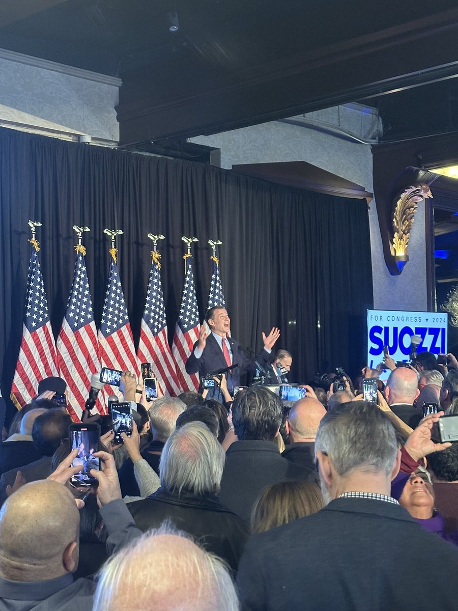 jnscheiner's tweet photo. Congrats to my good friend and mentor @Tom_Suozzi on a resounding victory last night! Despite today’s toxic political environment Tom’s bipartisan message broke the red wave. Long Island and Queens is lucky to have him back in Congress. The work has just begun! #LetsFixThis 🇺🇸 https://t.co/ISbmdQlyUS