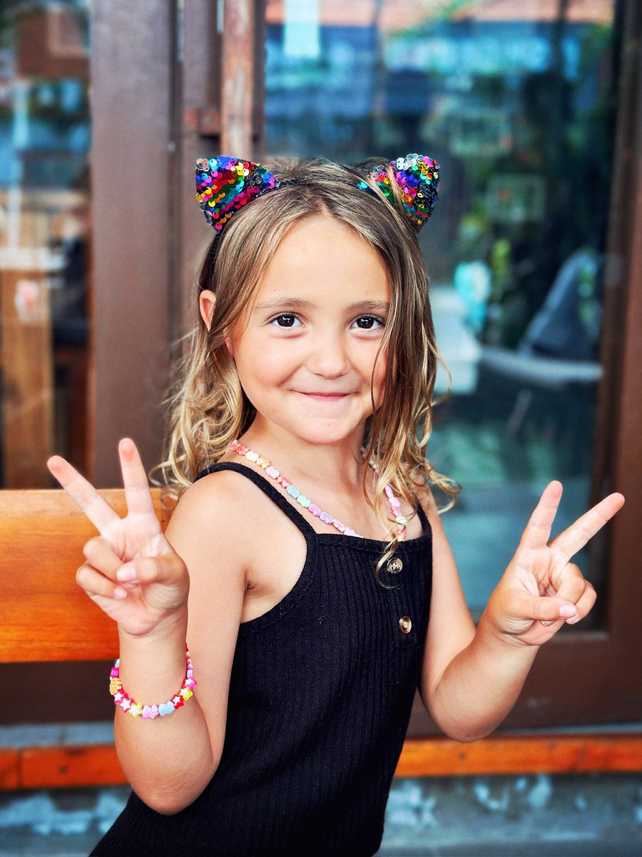 Lily’s Show tweet media