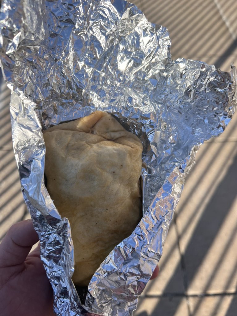 jackanstine_'s tweet photo. KC Birria is located right on the Chiefs Championship Victory parade route on Grand. They’ve reduced their menu to only burritos to help feed the sea of red. 

“We have them ready whenever people come because we do have rushes,” Jose Alvarez said. https://t.co/L9Lo3nQzvQ