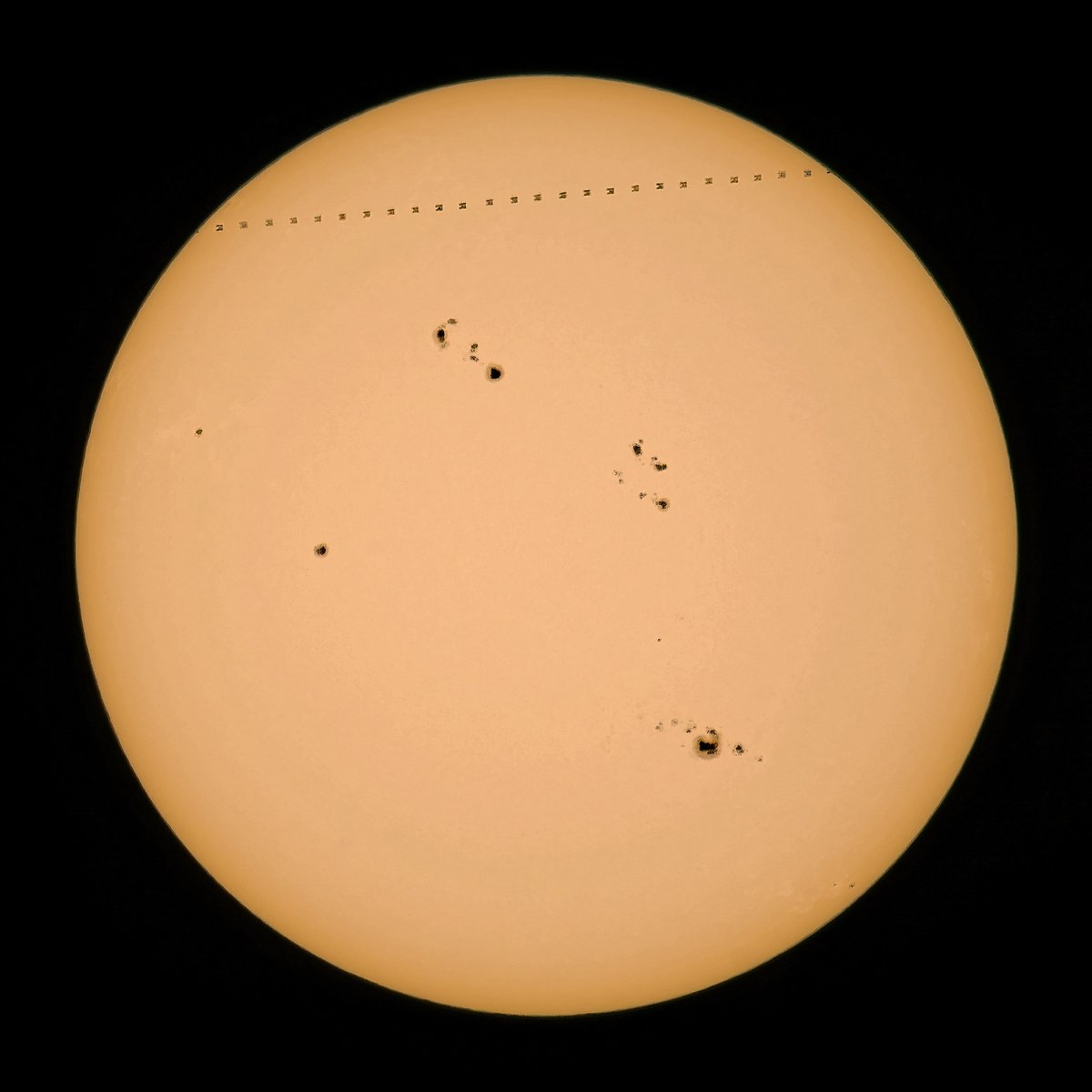 International Space Station solar "transit".
Nikon D850, Sigma 150-600mm, ICE solar filter, and a few frames extracted from a 4k video.

#nikon #nikonphotography #iss #internationalspacestation #isstransit #isssolartransit
