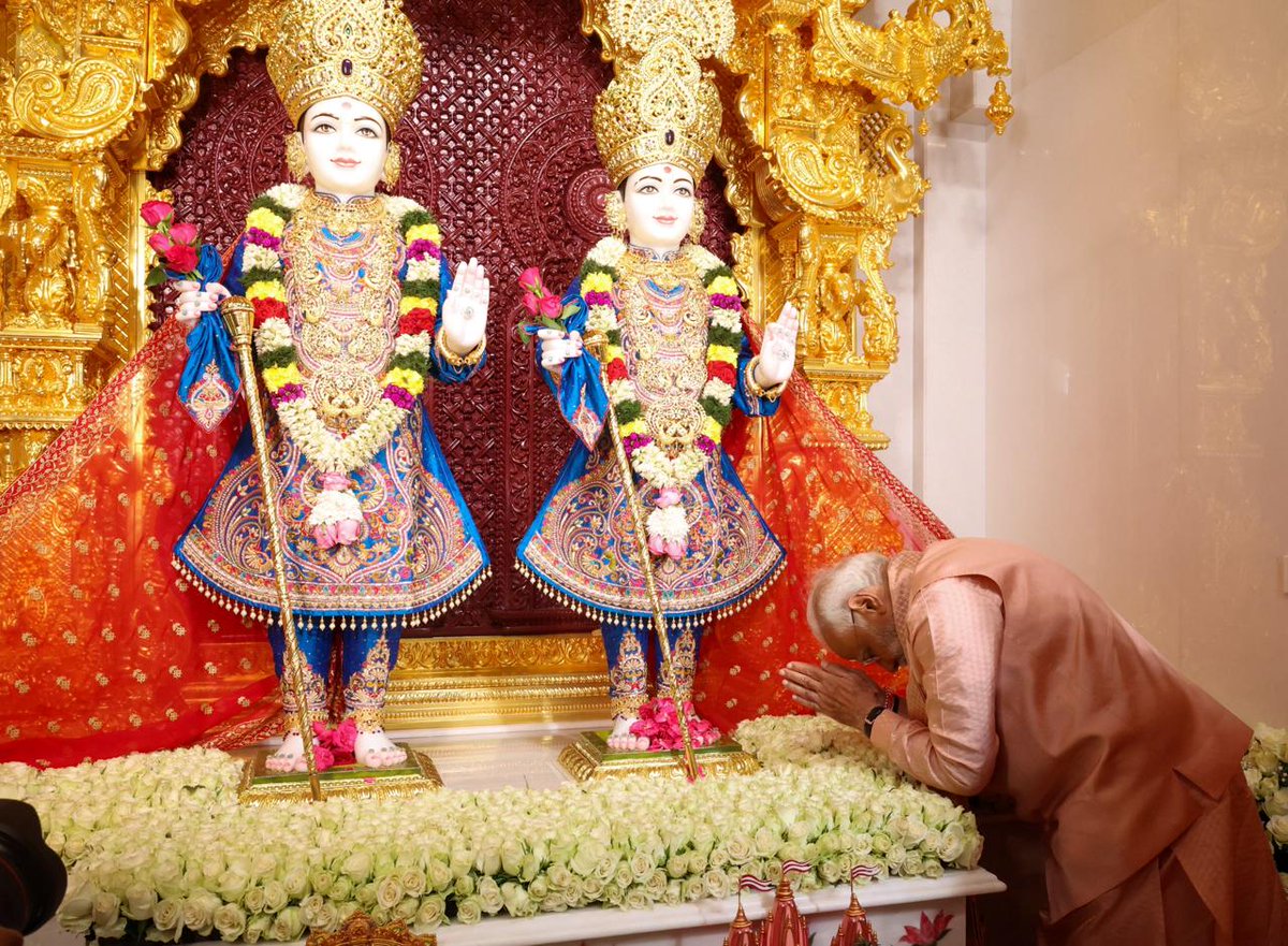 The @BAPS Hindu Mandir, Abu Dhabi, UAE opens its doors for devotees! Feel very blessed to be a part of this very sacred moment. Here are some glimpses.