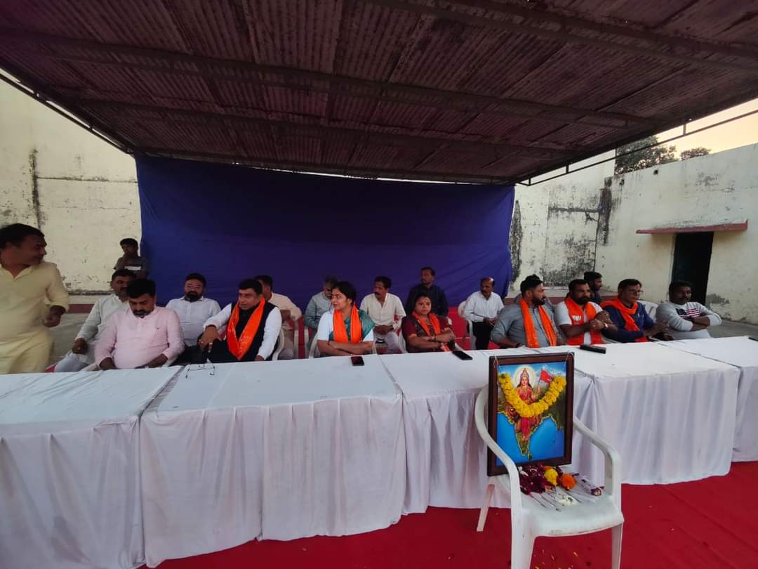 hemabhattbjp's tweet image. ગાંધીનગર સાંસદ ખેલ મહાકુંભ સ્પર્ધા અંતર્ગત ગાંધીનગર ઉત્તર વિધાનસભાની GNPL મેચ રમાડવાનો શુભારંભ કરવામાં આવ્યો.
#glpl 
#AmitShah