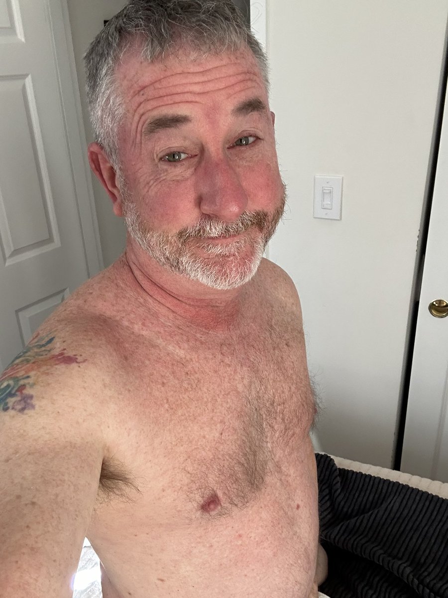 springfieldgman's tweet photo. First time in 35 years I haven’t had a valentine but that didn’t stop me from getting some loving. #SingleAwarenessDay #daddyass #bareback #loadtaker https://t.co/BHtjAWiLAd