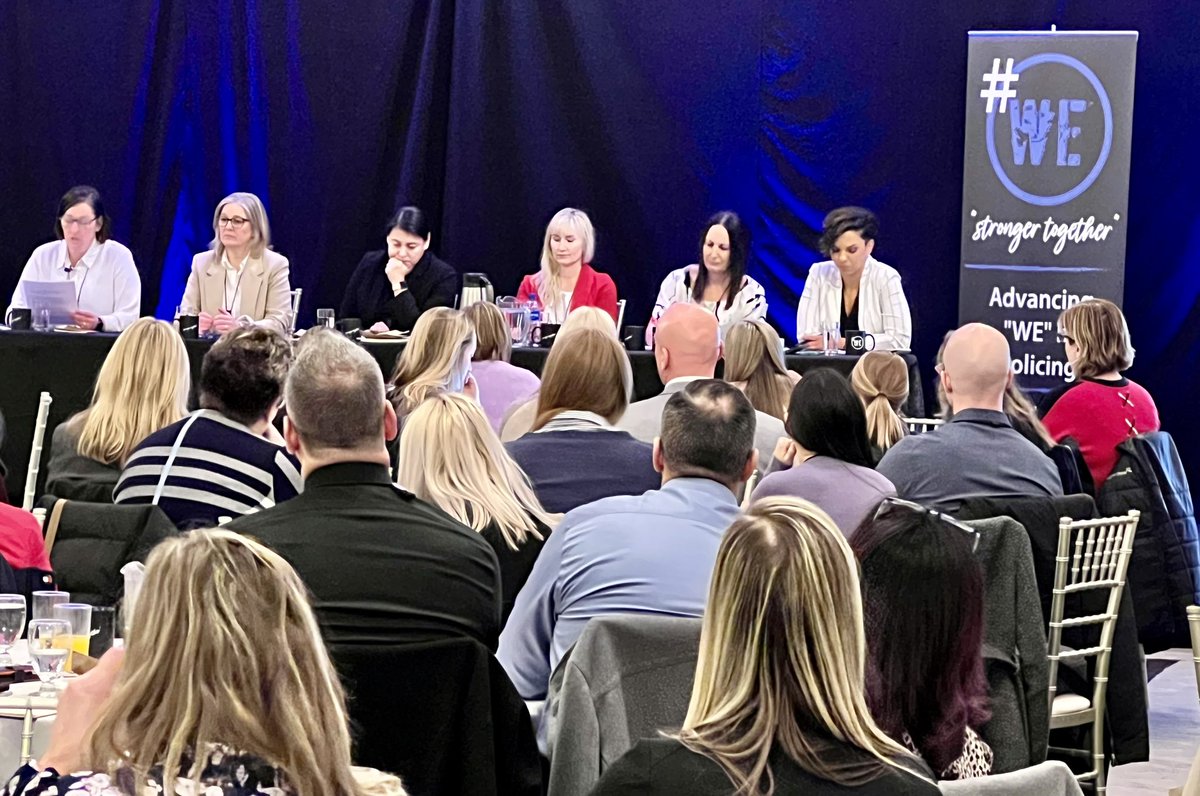 We are so proud of this panel of female leaders @awip_on conference. @OPP_News Deputy Commissioner Kari Dart, @Treaty3Police Chief Cheryl Gervais, @YRP D/Chief @CHammond953, @SarniaPolice @DeputyCraddock & @HamiltonPolice Supt @TMacSween370. All #OACP members. All brave leaders.