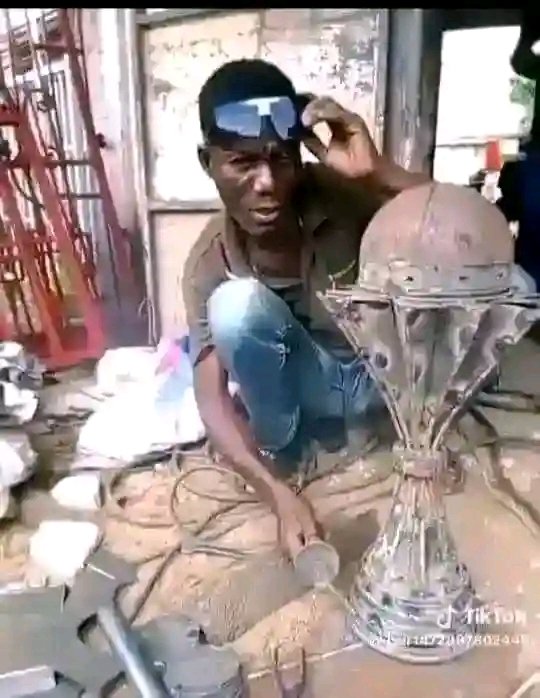 Finally here is the person that construct the cup 😄 😄😄😄
This was before painting
Na only painting remains