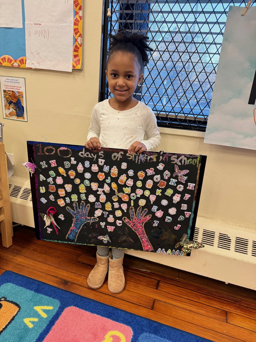 khccnyc's tweet photo. Look at these cute faces🤩 Friday was our students 100th day of school! Congrats guys, keep up the great work! 😌 

#KHCC #khccares #khccelebrates50 #Bronx https://t.co/MpBWrfvNd1