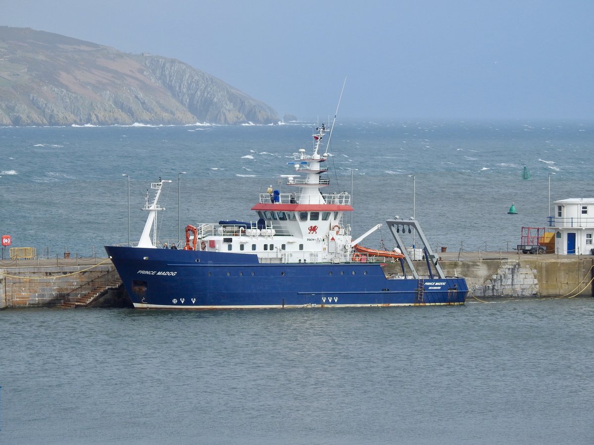 AShipADay1's tweet photo. Prince Madog alongside in Douglas, March 2017. https://t.co/SzxomXxCpe