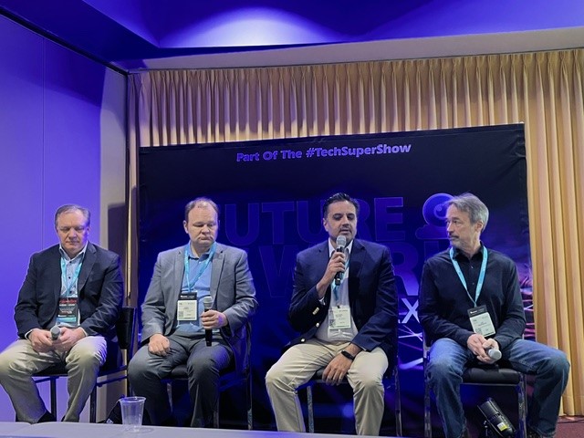 Avaya's tweet image. Avaya&apos;s Jay Patel, GVP Product Management, at the @ITEXPO session, &quot;Finding the Balance with #AI for Better Employee Engagement&quot; #ITExpo #TECHSUPERSHOW