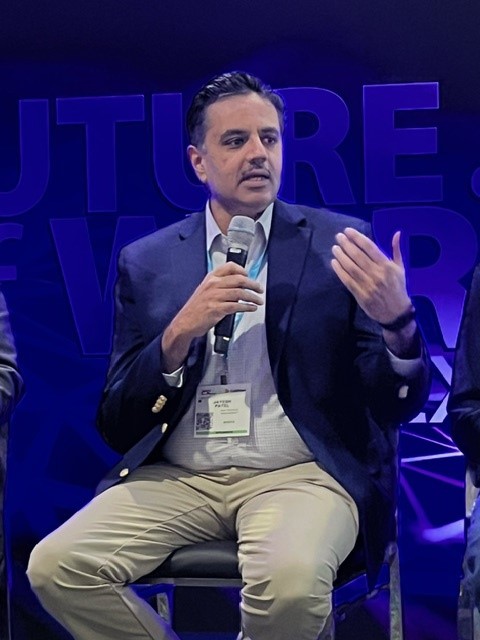 Avaya's tweet image. Avaya&apos;s Jay Patel, GVP Product Management, at the @ITEXPO session, &quot;Finding the Balance with #AI for Better Employee Engagement&quot; #ITExpo #TECHSUPERSHOW