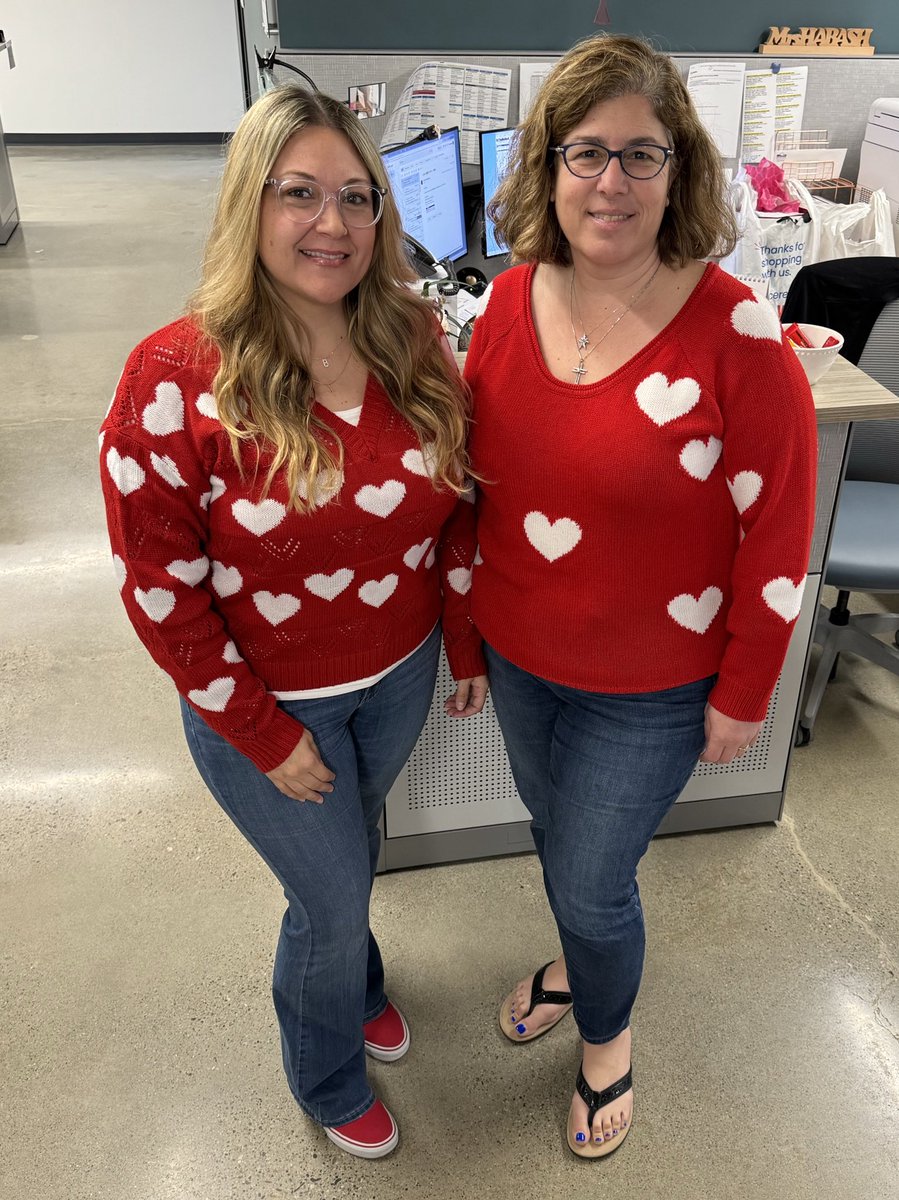 Asst. Supt. Business Services - Oxnard Union (@richardurias) on Twitter photo <a href="/OxnardUnion/">OxnardUnion</a> Business Services bringing the ❤️ to St. Valentine’s Day at the DO. Have a great day everyone. <a href="/OxnardUnion/">OxnardUnion</a> Business Services bringing the ❤️ to St. Valentine’s Day at the DO. Have a great day everyone.
