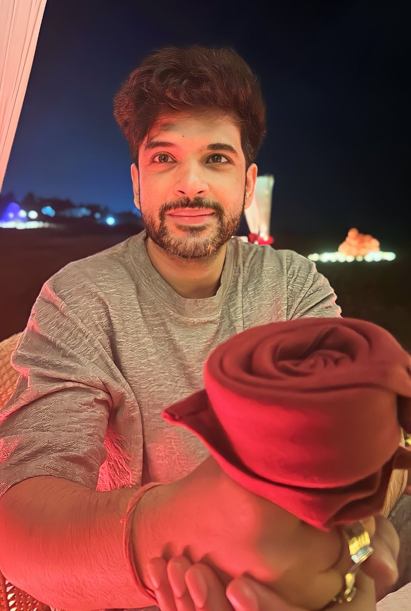 Many292929's tweet photo. Happy valentine's day my valentine @kkundrra 🌹
Love u since and forever' ♥️ https://t.co/15wi4nCKH0
