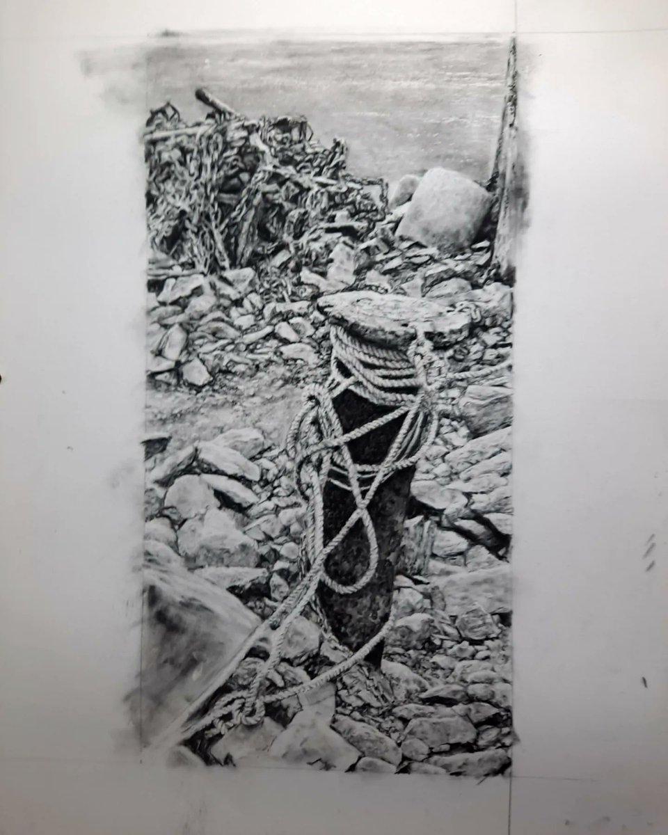 creativestates's tweet photo. More on the rocks in this work in progress.  

#charcoaldrawing #charcoal #Solva #pembrokeshire #nitramcharcoal #seascape #seaside #landscapedrawing https://t.co/zUGXeMQQ5p