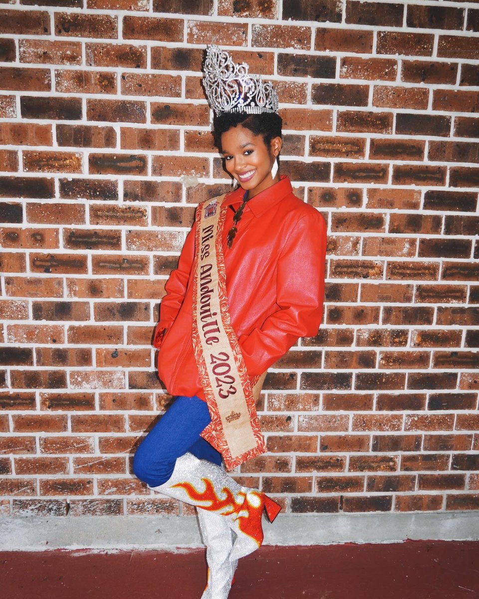 DoMonique Warren tweet media