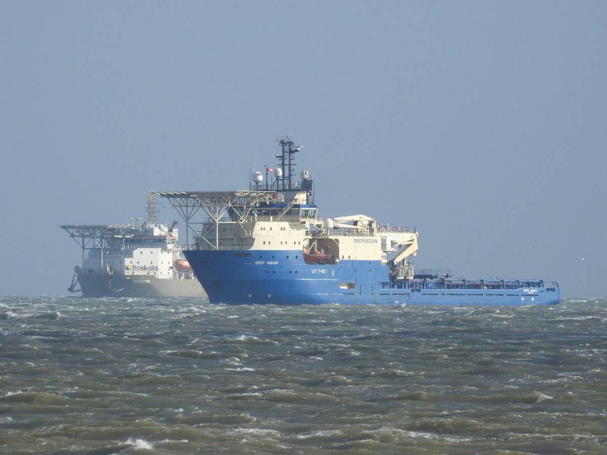 AShipADay1's tweet photo. Ships sheltering in Ramsey Bay, October 2017. https://t.co/MDyDoud57P
