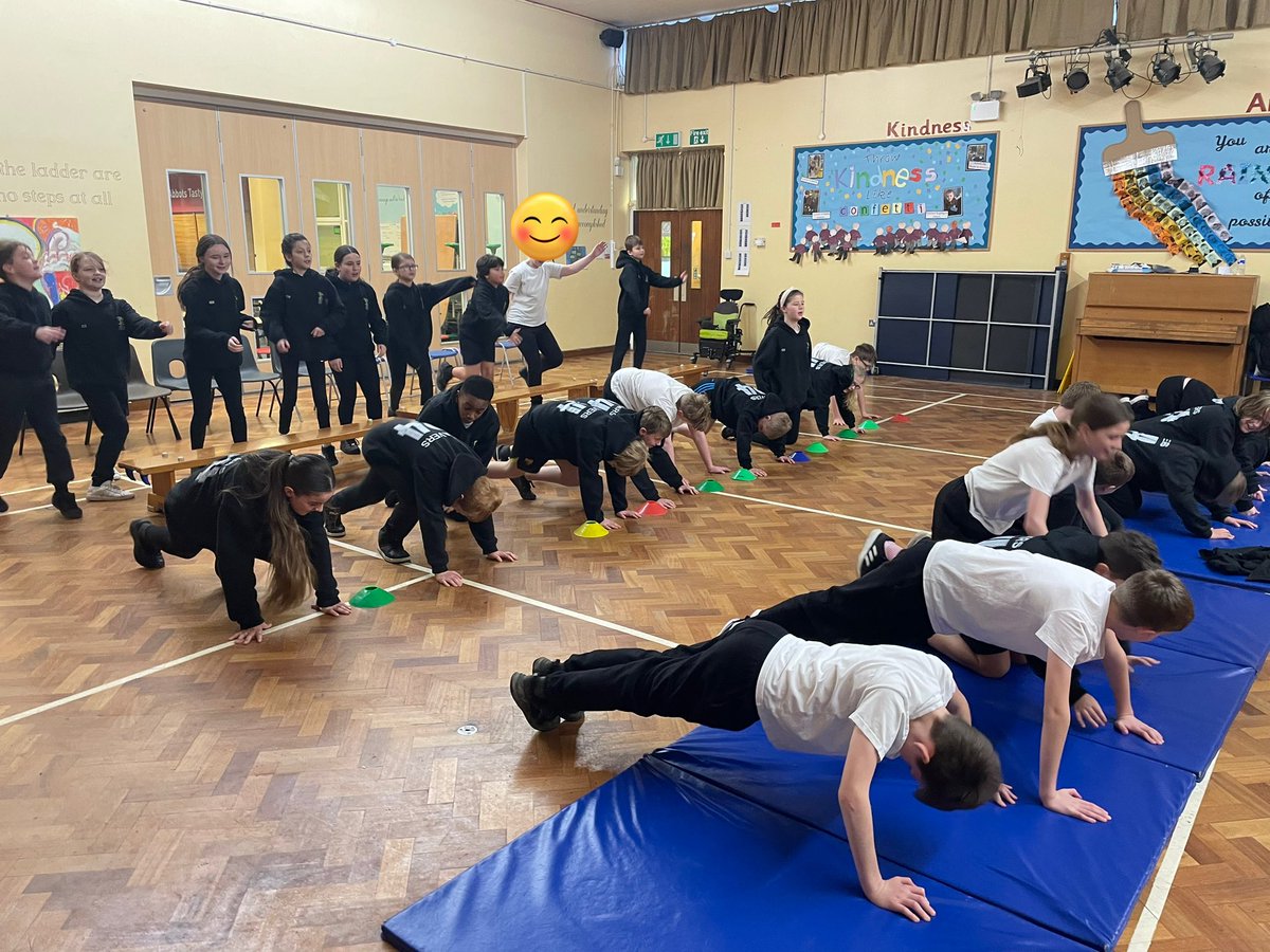 Miss Clutterbuck tweet media