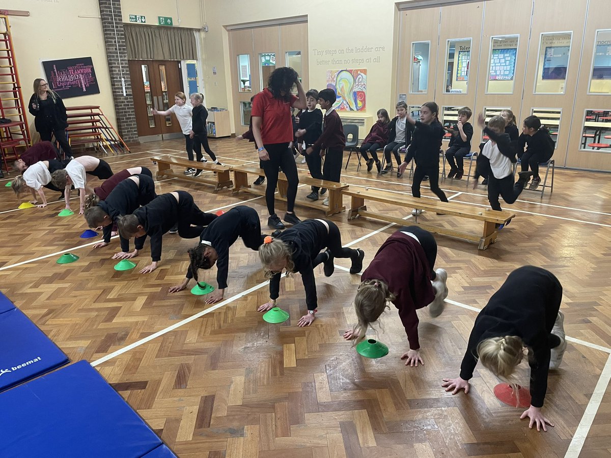 Miss Clutterbuck tweet media