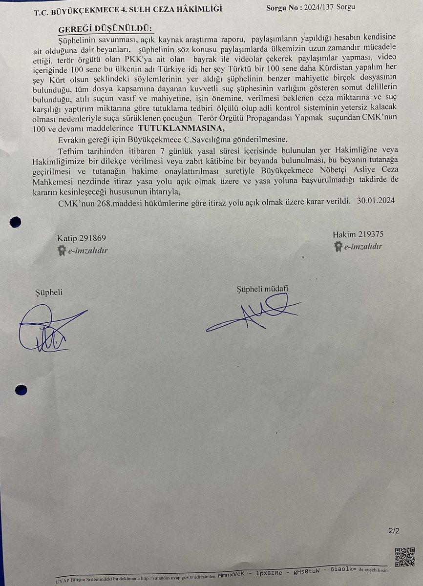 Li ser hewcehîyê ez parve dikim.
Xwesipêr Ali Çeven der hiqûqî hat girtin.

Bu açıklamayı gerekli görüyorum. 
Müvekkilim ve kardeşimiz Ali
Çeven 30.01.2024 tarihinde paylaştığım mahkeme kararında yazıldığı gerekçelerle tutuklandı.
Daha önceki açıklamda, gerekçenin en ilginç ve