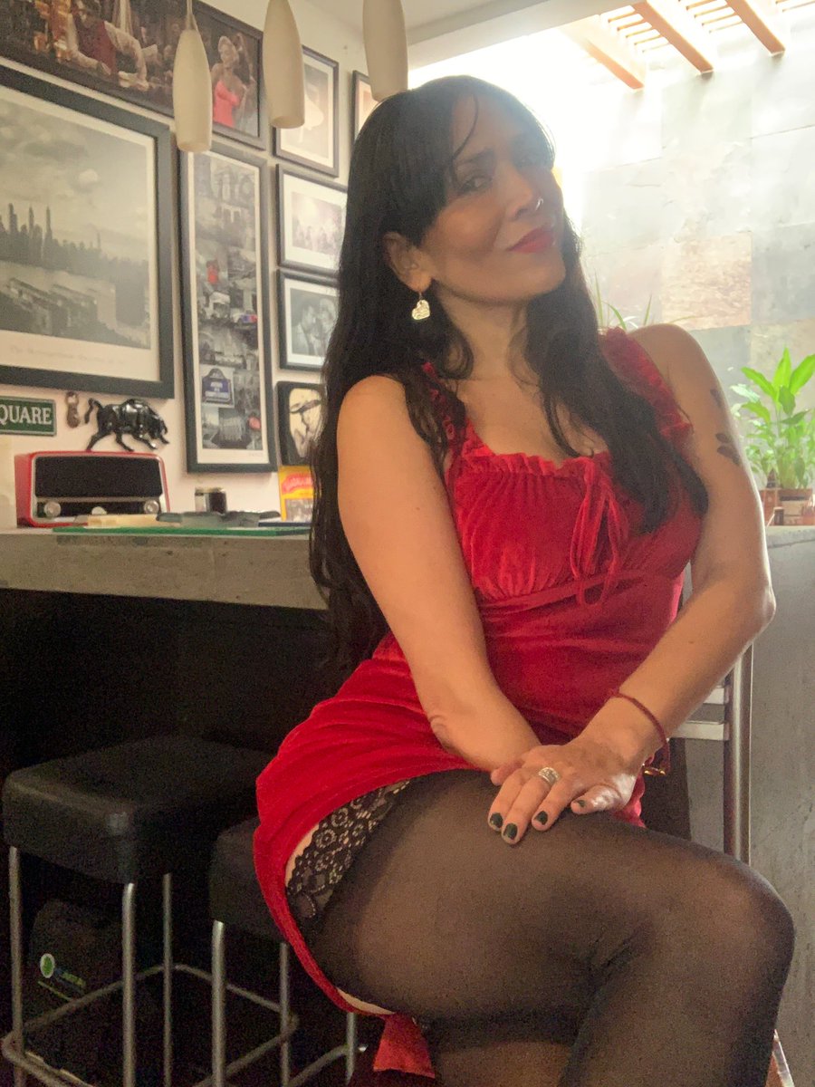 esthercitaromo's tweet photo. Feliz día del
Amor !!! #happyvalentines #collants #nylons #nylonfeet #nylonmodel#pantimedias #hosiery #nylonfeetmodel #calze #autoreggenti #nylonbeauty #leggies #longlegs
#feetsoles #piedi #pies #feetmodel https://t.co/TlnzvgWpnP