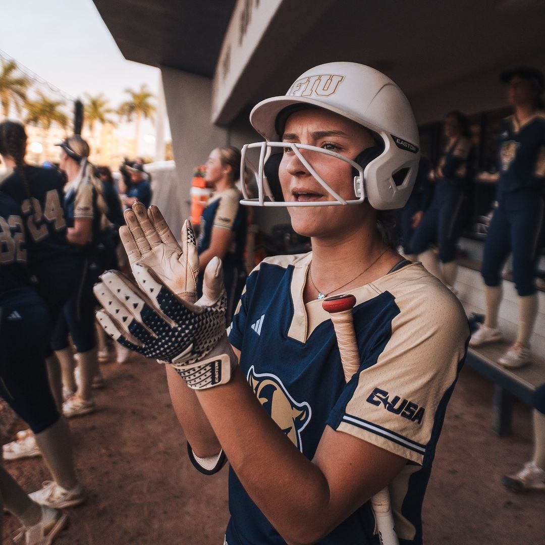 NCAASoftball's tweet photo. Best time of the year: softball season 🤩

#NCAASoftball x 📸 IG/fiusoftball https://t.co/18c6IVrMi3