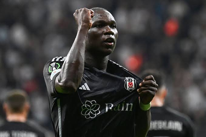 Aboubakar'dan sezon sonuna kadar yararlanmak lazım ve sezon sonu en yüksek teklif verene satılmalı.