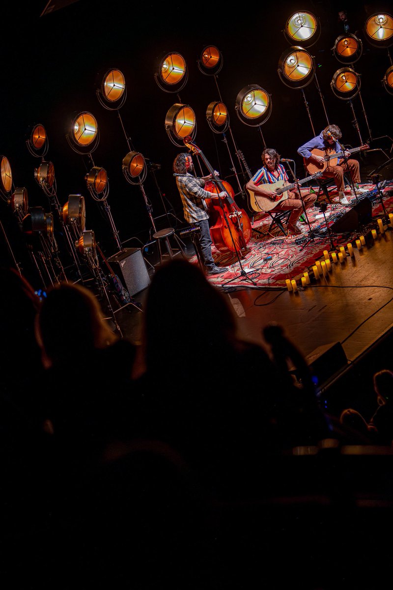 TheRobeWay's tweet photo. Giving a #WayCoolWednesday shout-out to #lightingdesigner Peter Spadaro at The Capitol Theatre in Port Chester, NY, with the Orebolo tour &amp; a rig using @Robelighting #PATT2013 &amp; #PicklePATT luminaires. (📸 Andrew Scott Blackstein, Chris Quinn &amp; Scott Harris) https://t.co/YvT6vTJBe5